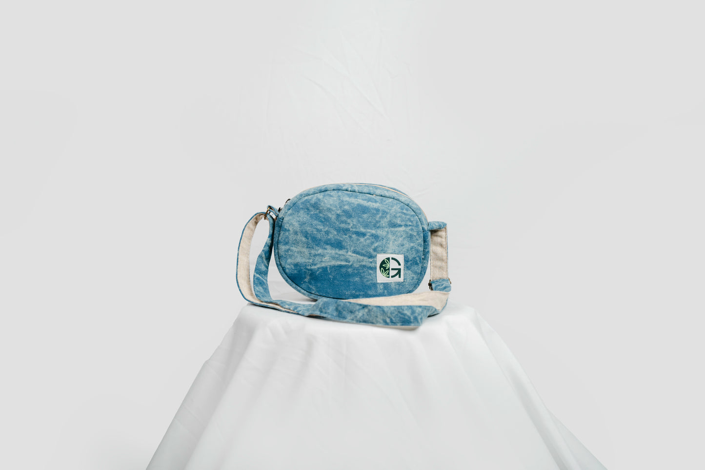 OG HANDSY SLING BAG